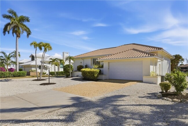 1235 Par View Dr in Sanibel, FL - Building Photo - Building Photo