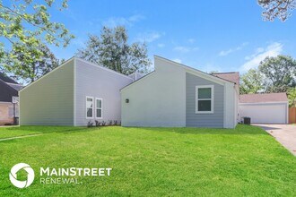 1911 Hamlin Valley Dr in Houston, TX - Building Photo - Building Photo
