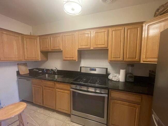 7306 N Winchester Ave in Chicago, IL - Building Photo - Building Photo
