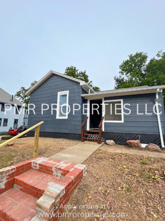 property at 1415 N 10th St