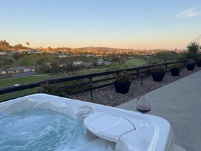 2960 Calle Grande Vista in San Clemente, CA - Building Photo - Building Photo