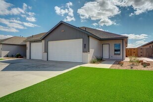 7030 41st St in Lubbock, TX - Building Photo