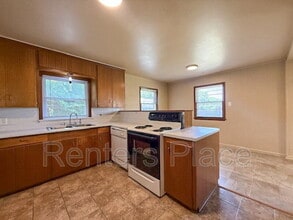 1045 E 53rd St in Tulsa, OK - Building Photo - Building Photo