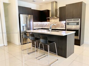6415 NW 102nd Path, Unit 106 in Doral, FL - Building Photo - Building Photo