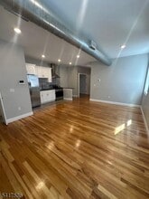 474 10th Ave in Paterson, NJ - Foto de edificio - Building Photo