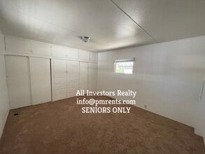 141 Douglas Dr in Oceanside, CA - Building Photo - Building Photo