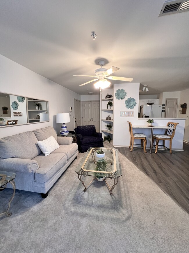 property at 711 Rivertree Ln