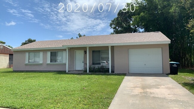 property at 1241 Cambo Ct NE