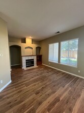 4231 Flat Rock Cir in Santa Rosa, CA - Building Photo - Building Photo