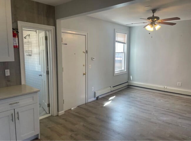 1109 Main Ave