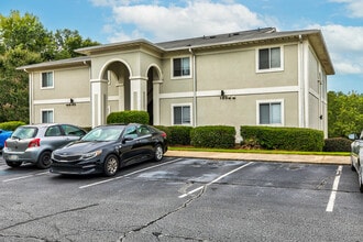 Park View Apartments in Covington, GA - Building Photo - Building Photo