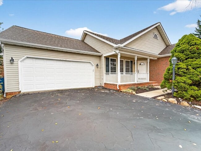 11824 Hoover Ln in Fredericksburg, VA - Building Photo - Building Photo