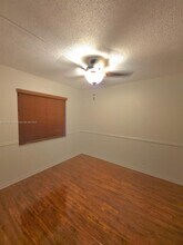 10451 W Broward Blvd in Plantation, FL - Building Photo - Building Photo