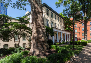 Quaker Court in Philadelphia, PA - Building Photo - Building Photo