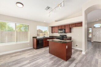 3917 E Tanzanite Ln in San Tan Valley, AZ - Building Photo - Building Photo