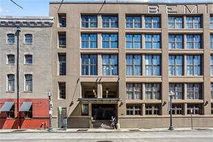 333 Julia St in New Orleans, LA - Building Photo