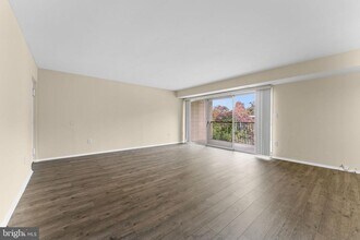 5500 Karen Elaine Dr in New Carrollton, MD - Building Photo - Building Photo