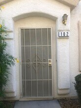 8745 Tomnitz Ave in Las Vegas, NV - Building Photo - Building Photo