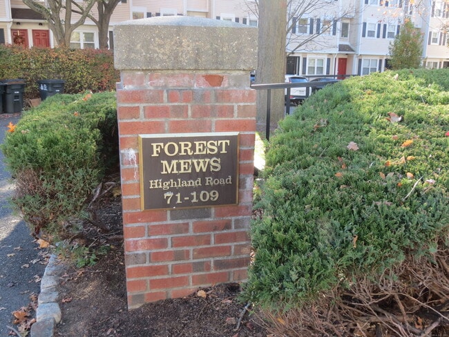 97 Highland Rd in Stamford, CT - Building Photo - Building Photo