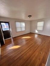 228 E Madison Ave in Vinton, VA - Building Photo - Building Photo