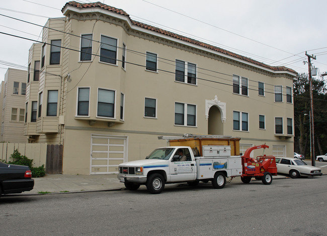 890 38th Ave in San Francisco, CA - Foto de edificio - Building Photo