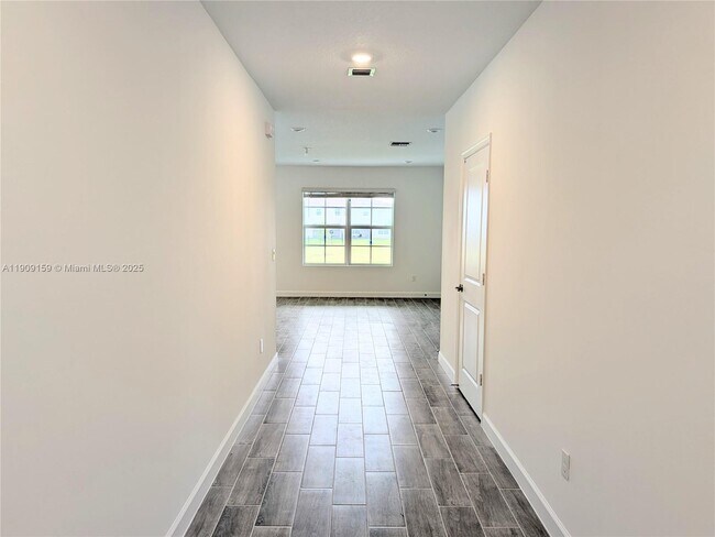 19569 Whispering Creek Rd in Loxahatchee, FL - Building Photo - Building Photo