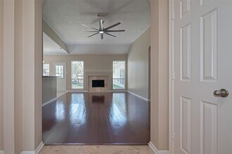 115 Lissa Ln in Sugar Land, TX - Building Photo - Building Photo