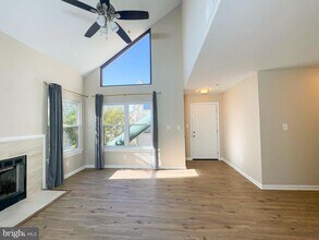 13405 Shady Knoll Dr in Silver Spring, MD - Building Photo - Building Photo