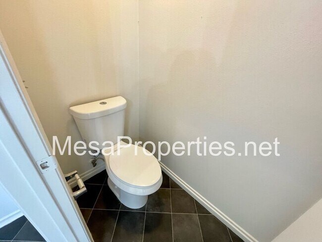 7680 Sun Petal Ct in Fontana, CA - Building Photo - Building Photo