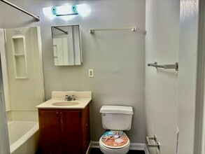 3124 Vermont Ave in Louisville, KY - Foto de edificio - Building Photo