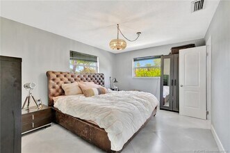 1894 SE Lafayette St in Stuart, FL - Building Photo - Building Photo