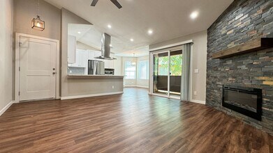 5694 S Wood Crest Dr in Tucson, AZ - Foto de edificio - Building Photo