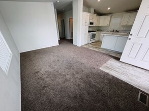 4400 W Florida Ave in Hemet, CA - Building Photo - Building Photo