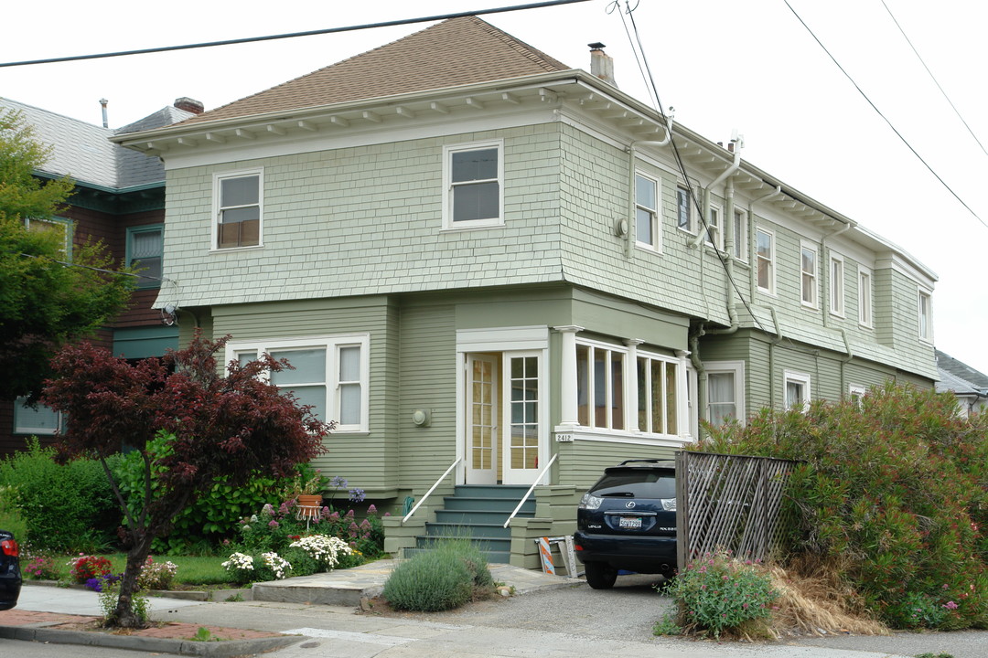 2412 Stuart St in Berkeley, CA - Building Photo