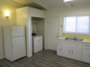 1307-1311 E Ash St in Caldwell, ID - Building Photo - Building Photo