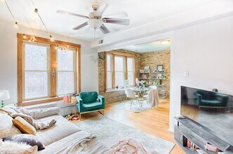 1018 N Campbell Ave in Chicago, IL - Building Photo - Building Photo