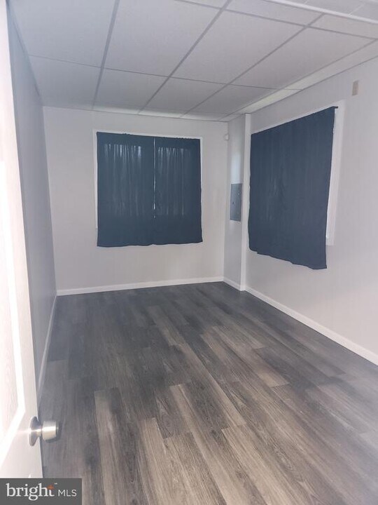 43 E Wheat Rd in Vineland, NJ - Building Photo