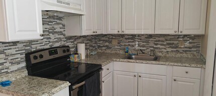 2859 NE 30th St in Fort Lauderdale, FL - Foto de edificio - Building Photo