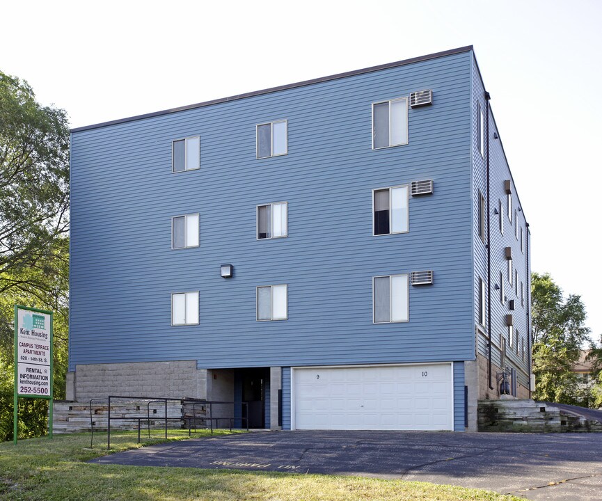 Campus Terrace in St. Cloud, MN - Building Photo