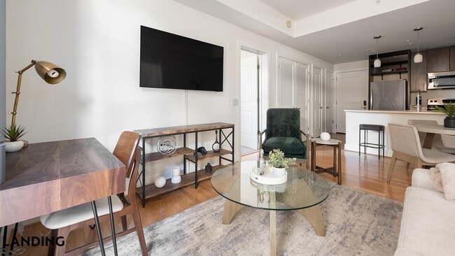 3801 Georgia Ave NW, Unit T03 in Washington, DC - Foto de edificio - Building Photo