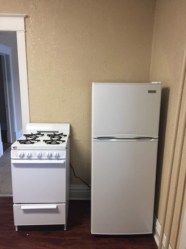 2029 W 5th St in Duluth, MN - Building Photo - Building Photo