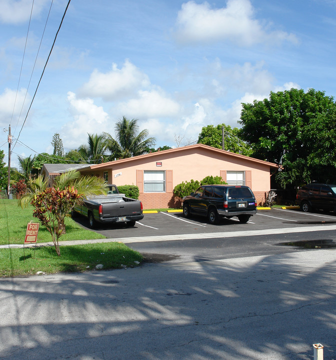 1881 NW 59th Ave in Fort Lauderdale, FL - Building Photo