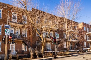 2476-2484 Fullum St in Montréal, QC - Building Photo