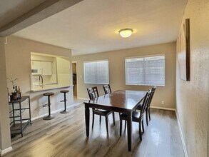 8101 Amelia Rd in Houston, TX - Building Photo - Building Photo