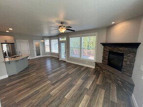941 Dalke Ridge Ct NW in Salem, OR - Building Photo - Building Photo