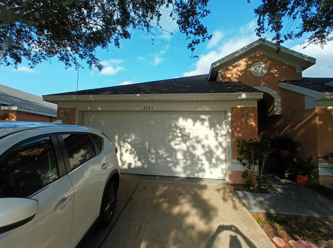 property at 3145 Stonehurst Cir