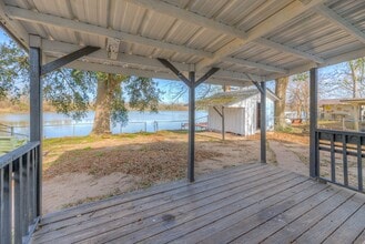 1606 E Taylor Lake Cir in Livingston, TX - Building Photo - Building Photo