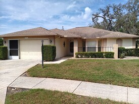 9843 St Joseph Ct in New Port Richey, FL - Building Photo
