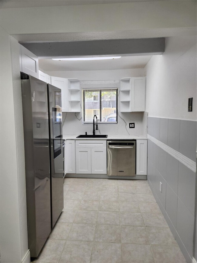 property at 1005 S Flagler Ave