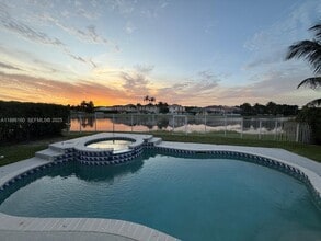 4249 Magnolia Ridge Dr in Weston, FL - Building Photo - Building Photo